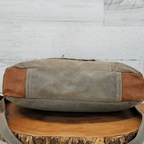 CLEA RAY UPCYCLED MILITARY TENT CANVAS AND LEATHER CROSSBODY BAG - Picture 3 of 14